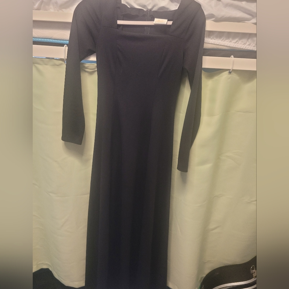 Elegant Black Long Sleeve Dress